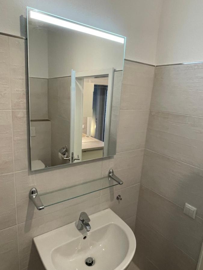 Erfbnb - 40Qm Apartment Mit Kueche, Bad, Schlaf-Wohnzimmer In Erfurt Sued - Stadnah- Wlan المظهر الخارجي الصورة
